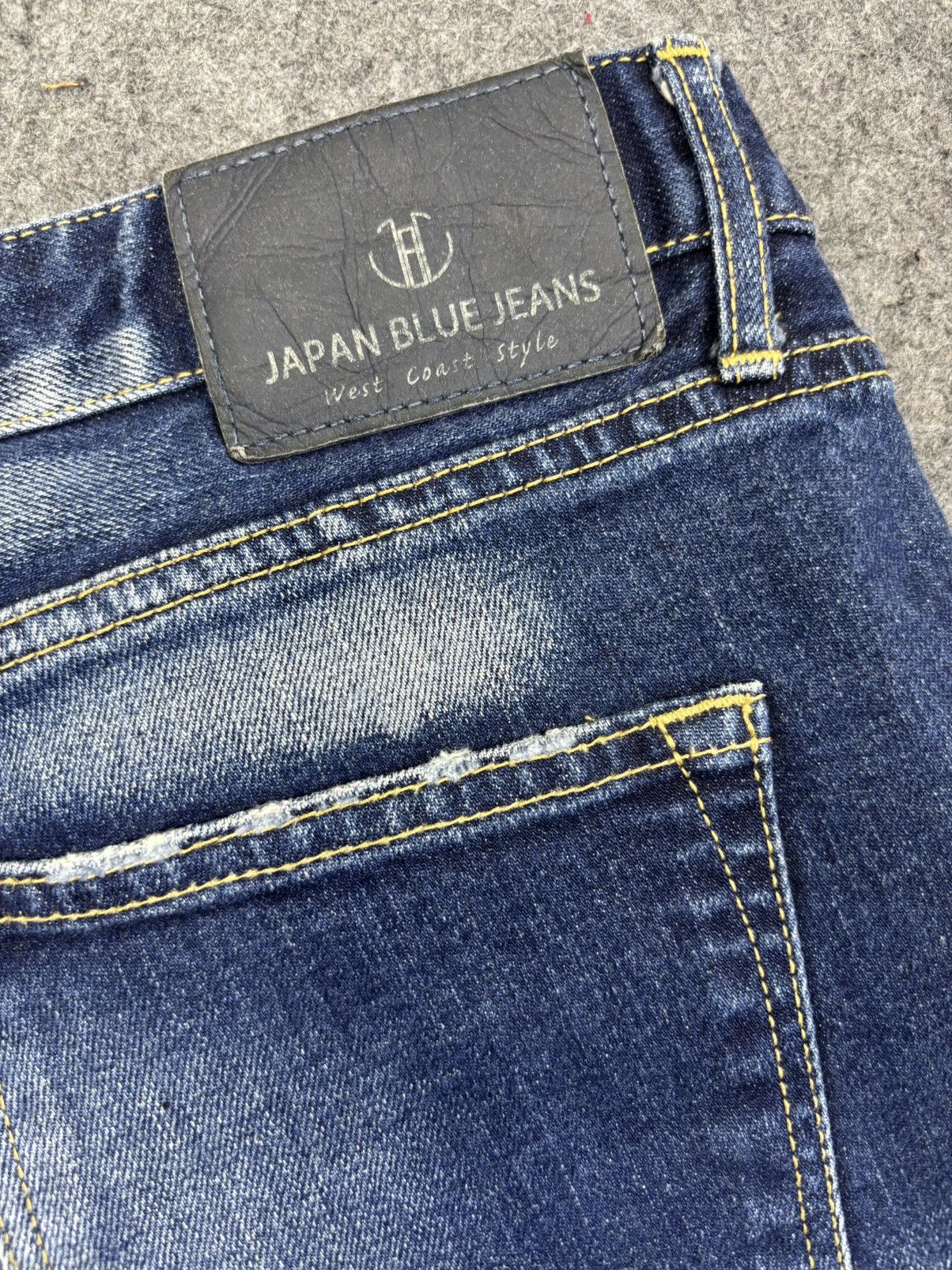 Japan Blue JAPAN BLUE Camarillo Distressed Painter Skinny Denim F877 Size US 36 / EU 52 - 11 Thumbnail