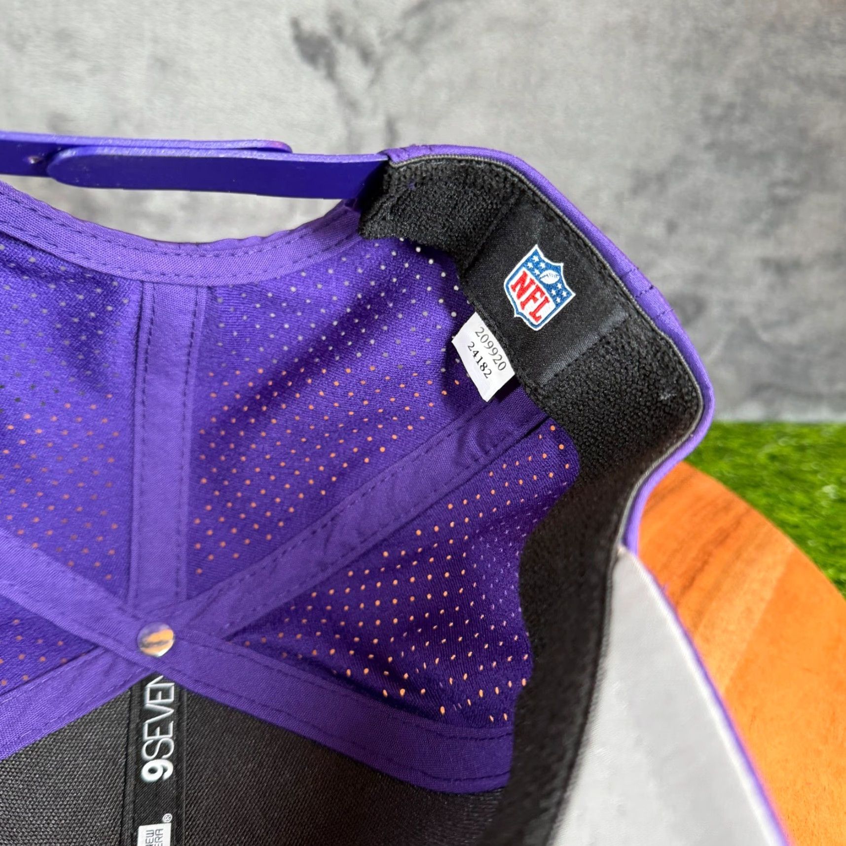 New Era New Era Minnesota Vikings NFL Purple 9FIFTY Stretch Snapback Hat Mens NWT Size ONE SIZE - 7 Thumbnail