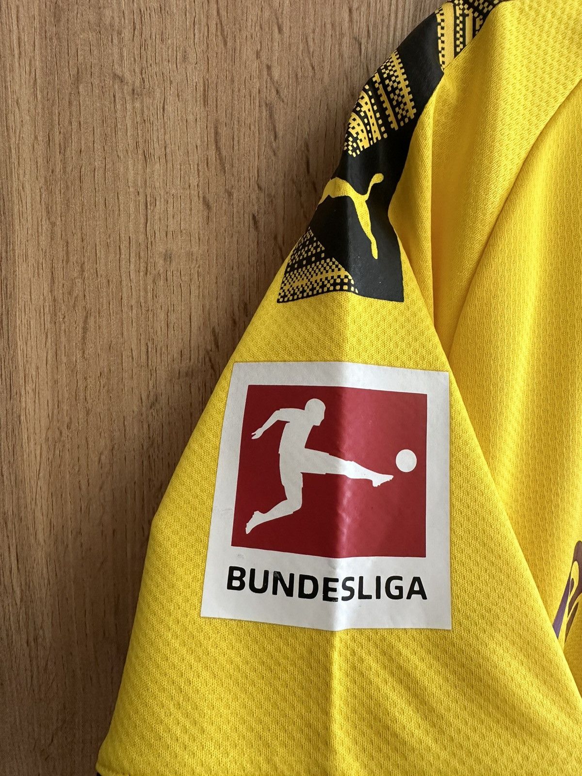 Puma Borrusia Dortmund 2019/2020 Haaland #17 Home Puma Soccer Kit Size US L / EU 52-54 / 3 - 6 Thumbnail