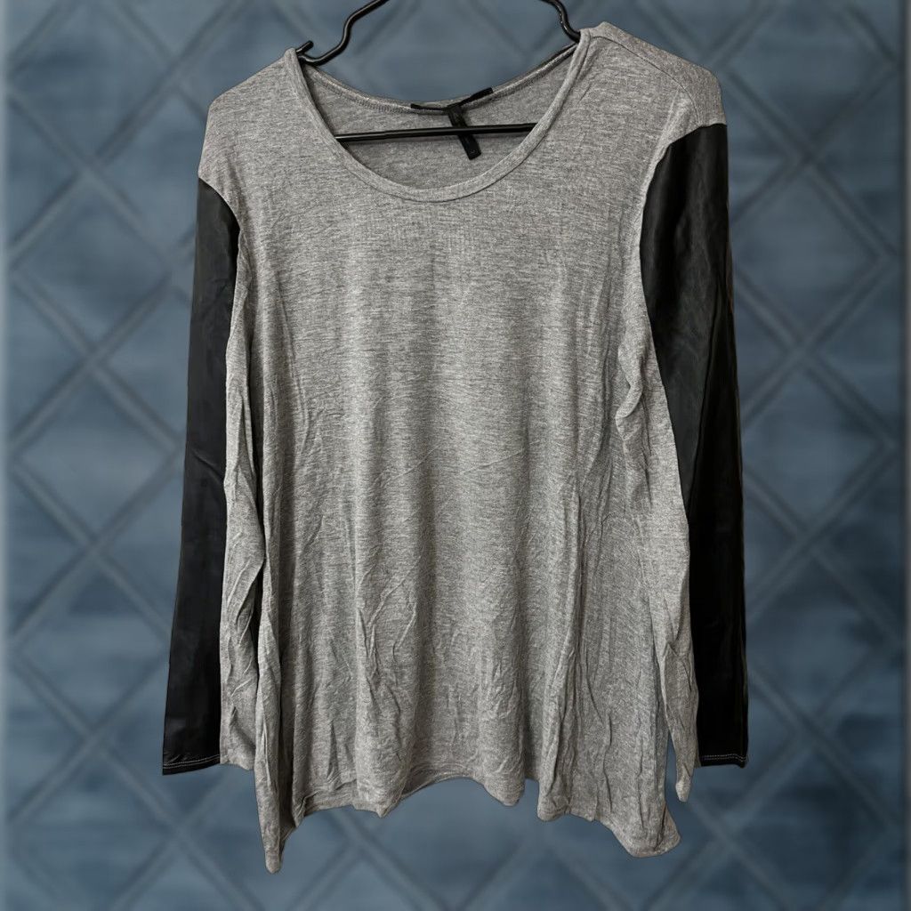 Bcbgmaxazria BCBGMAXAZRIA Shirt Womens M Gray Leather Sleeves Casual Long Sleeve Soft Knit T-Shirt Fashion Basics Size M / US 6-8 / IT 42-44 - 1 Thumbnail
