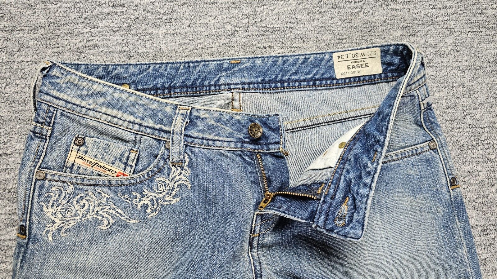 Diesel Vintage Y2K Diesel EASEE 008EW Embroidered Low Rise Jeans 30 Size 30" / US 8 / IT 44 - 8 Thumbnail