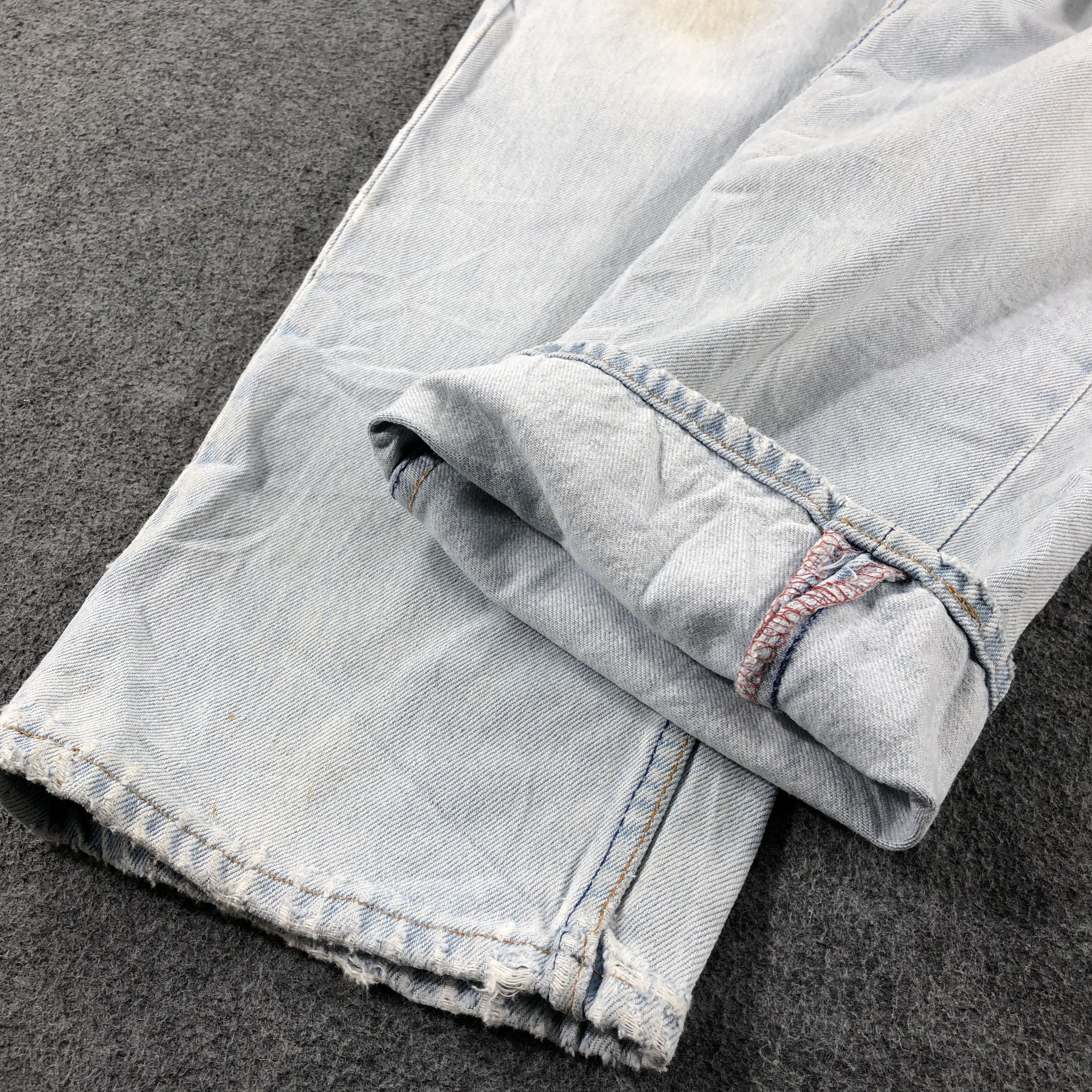 Levi's 90s Vintage Light Wash Levis 501 Jeans-J2621 Size US 32 / EU 48 - 7 Thumbnail