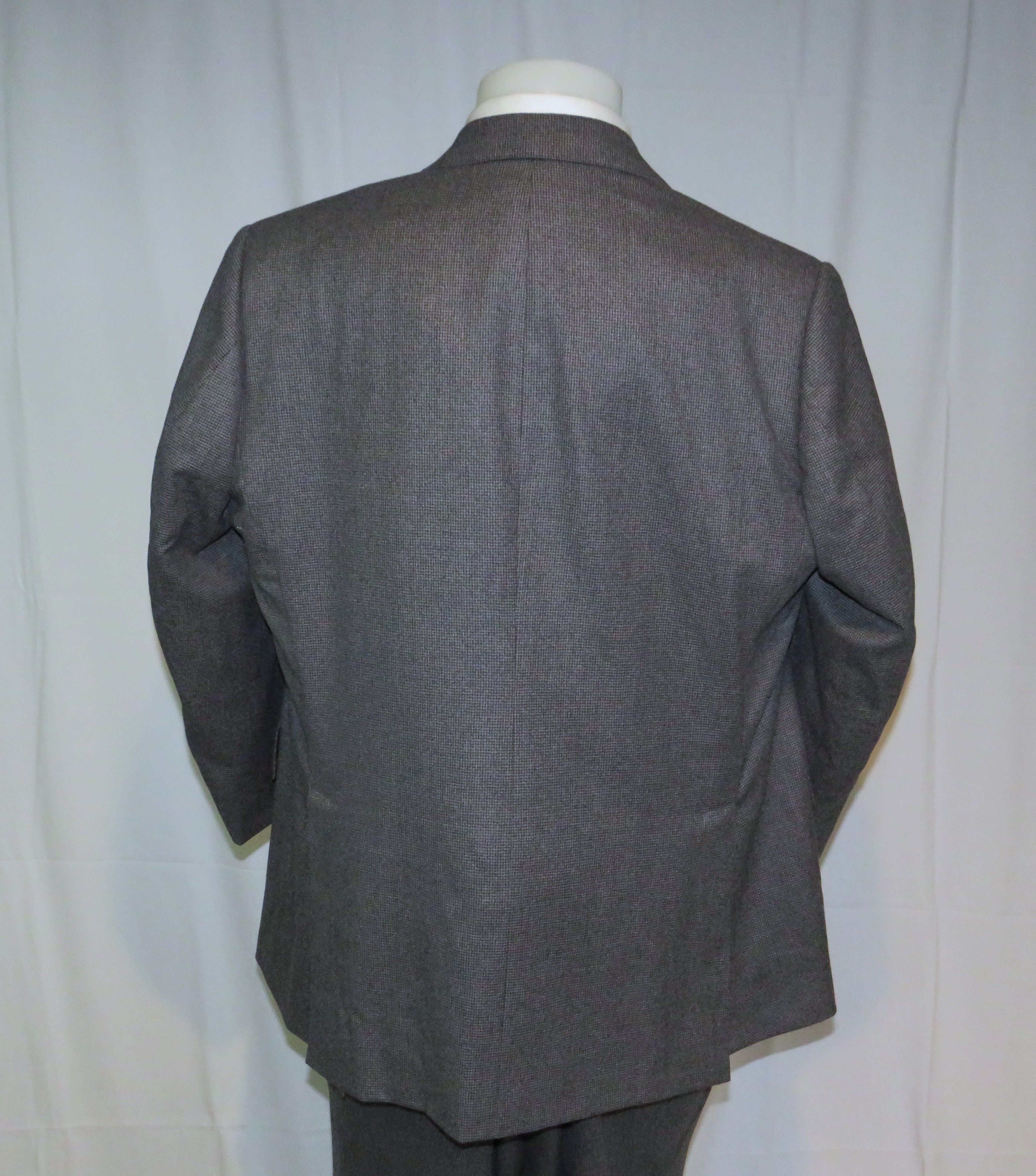 Henry Poole × Savile Row 2019 Gray Puppytooth Bespoke Portly Two Button Suit 48R Size 48R - 10 Thumbnail