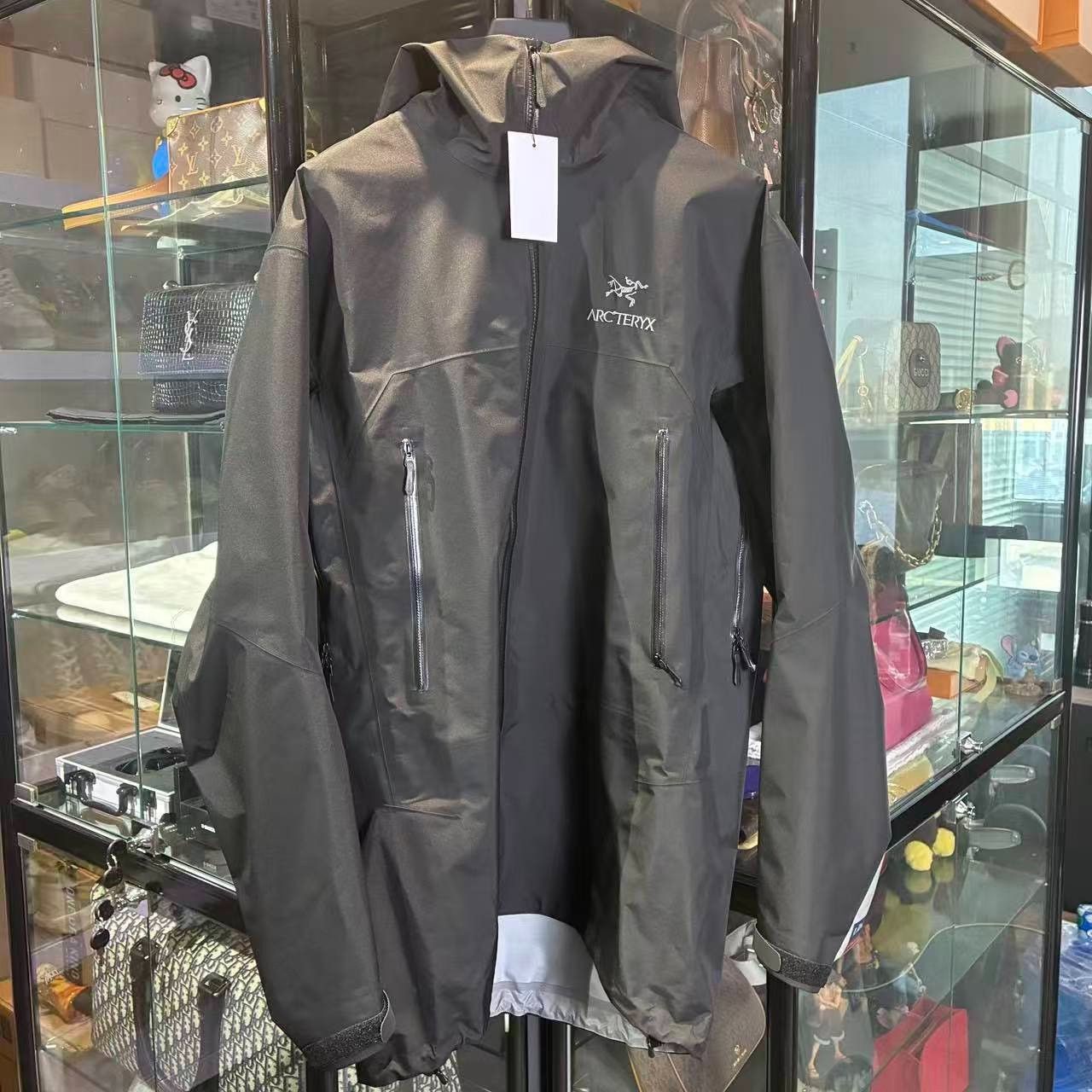 Arc'teryx Arc'teryx Black Light Jacket l Men Size US L / EU 52-54 / 3 - 1 Thumbnail