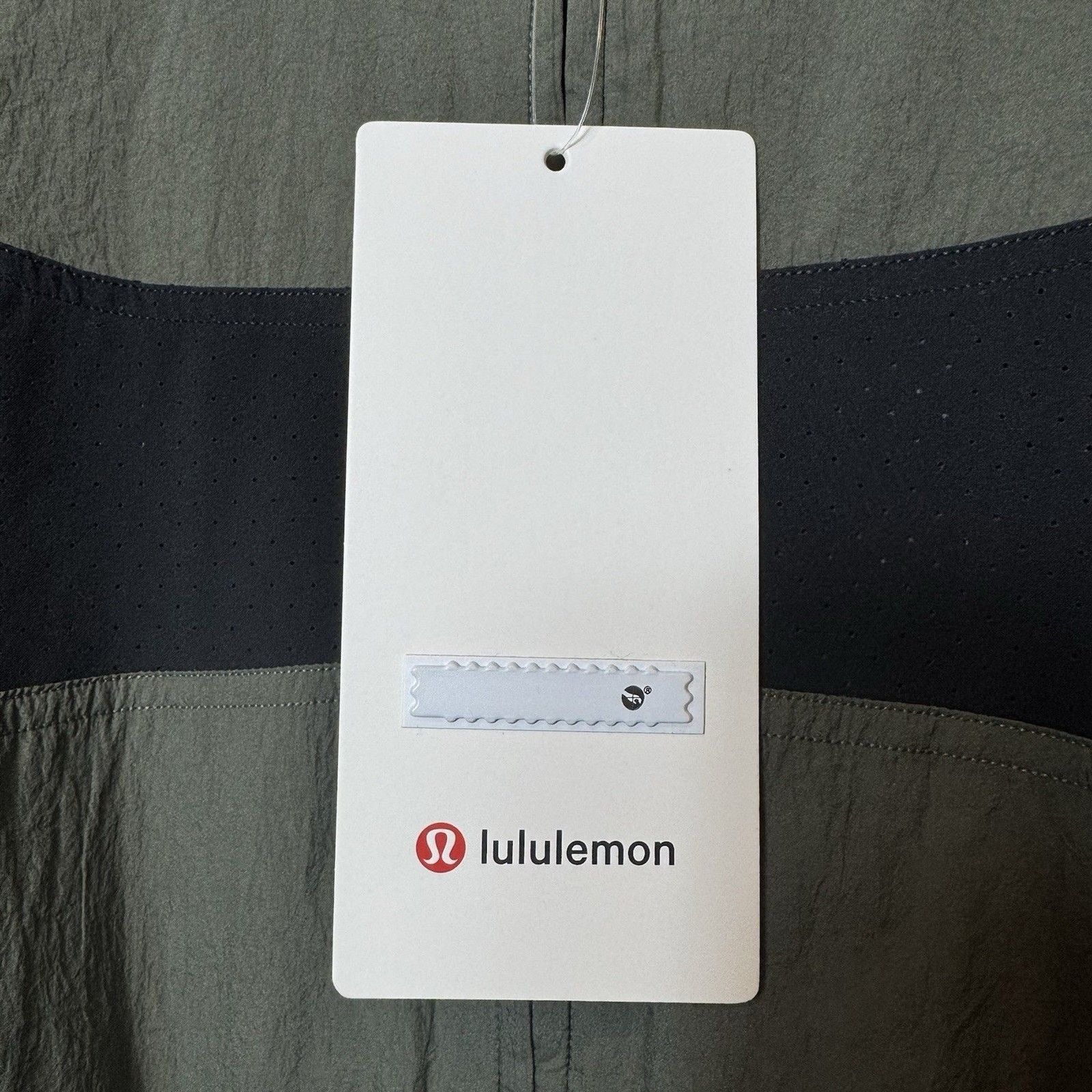 Lululemon Lululemon Color Block Jacket Retro Army Green/Black M NWT Size M / US 6-8 / IT 42-44 - 4 Thumbnail