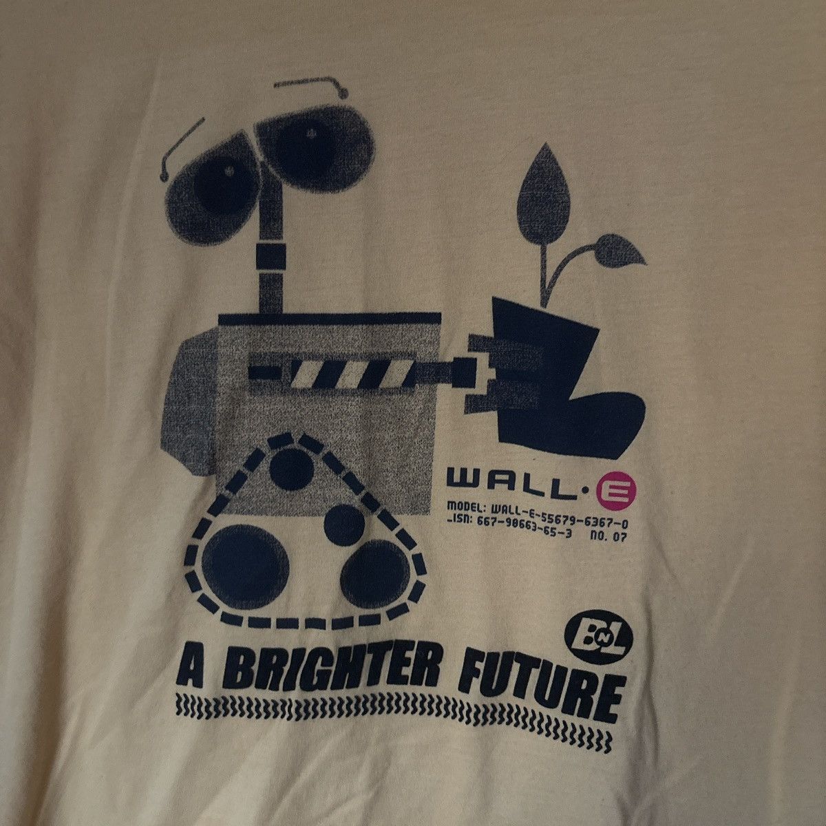 Disney × Uniqlo UNIQLO x DISNEY x WALL E Tee Shirt Rare!! Size US M / EU 48-50 / 2 - 3 Thumbnail