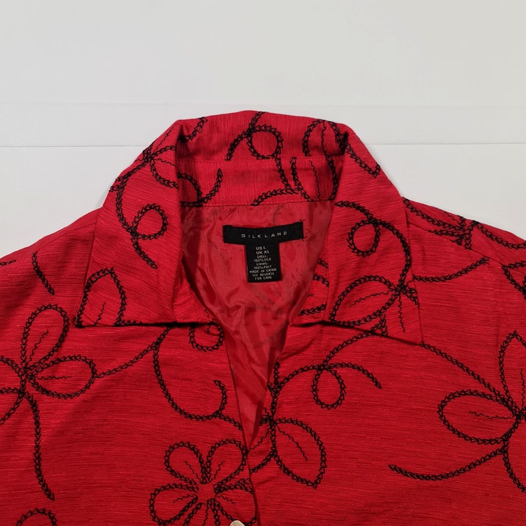 Vintage Silkland Womens Red Silk Floral Pattern Button Up Shirt XL Long Sleeves Size XL / US 12-14 / IT 48-50 - 2 Thumbnail