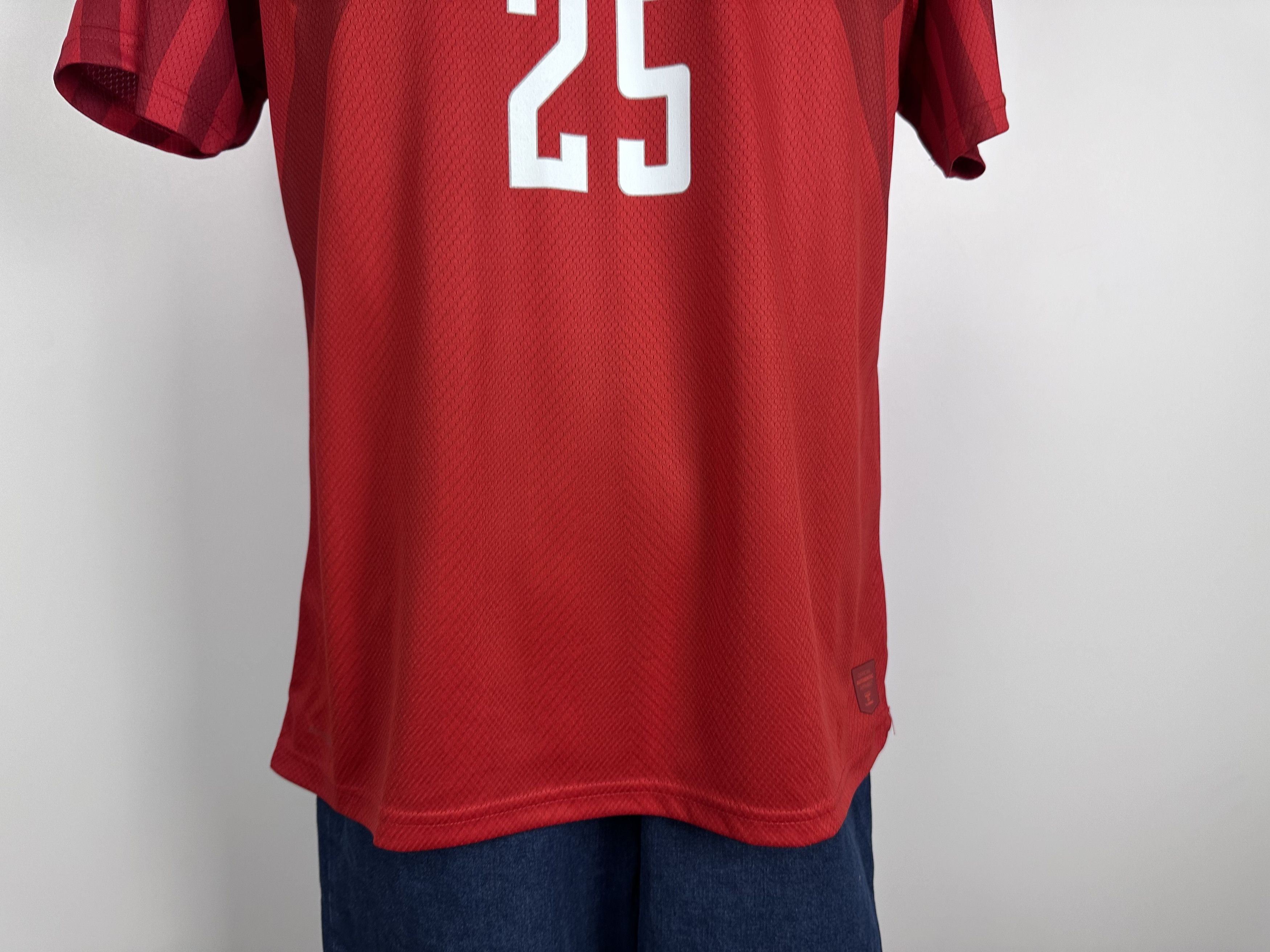 Hummel DENMARK 2022 2023 FOOTBALL SHIRT SOCCER JERSEY #25 LINDSTROM Size US XL / EU 56 / 4 - 8 Thumbnail