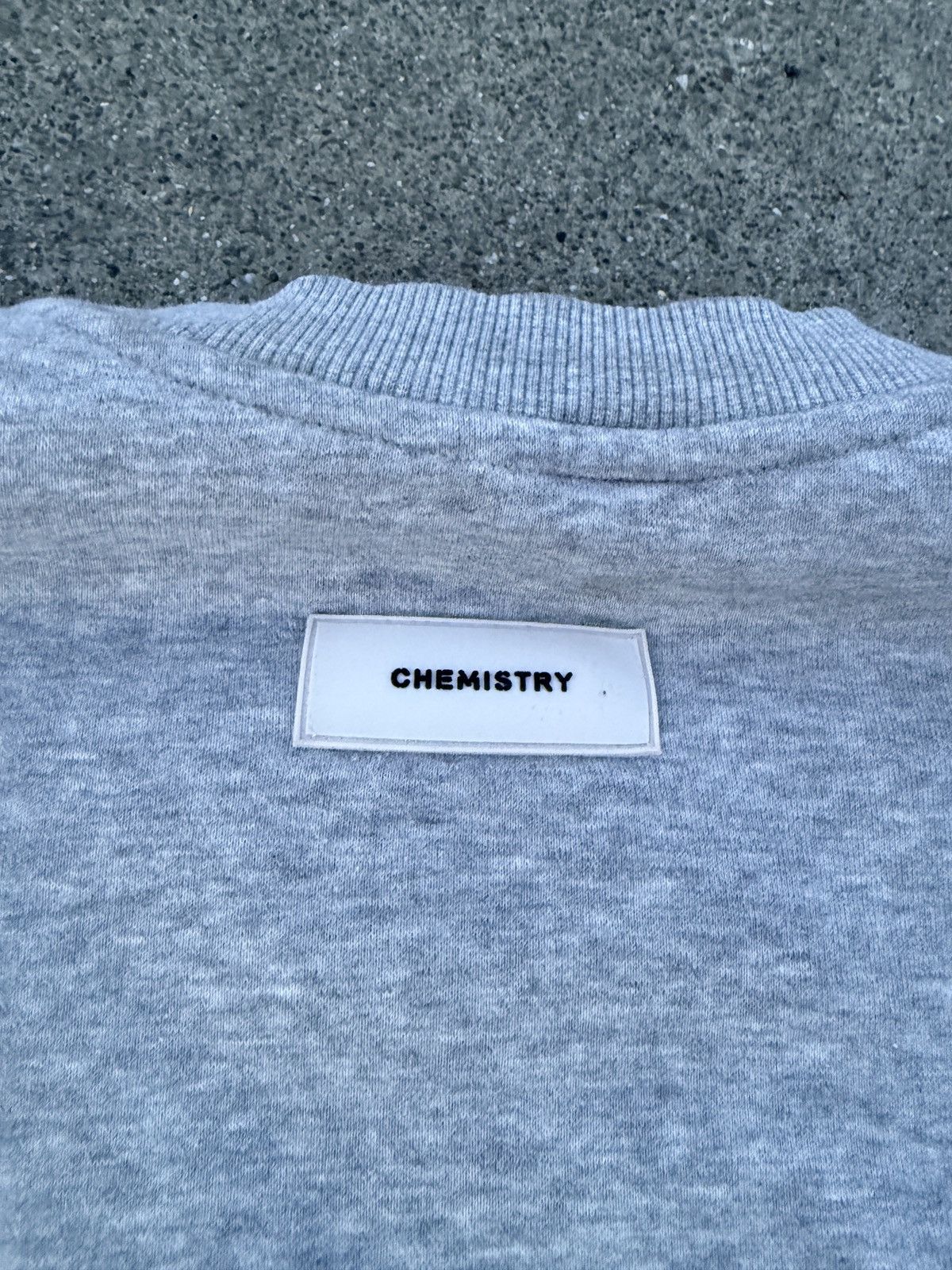 Other Michigan Chemistry grey crewneck sweatshirt Men’s Large. Size US L / EU 52-54 / 3 - 3 Thumbnail