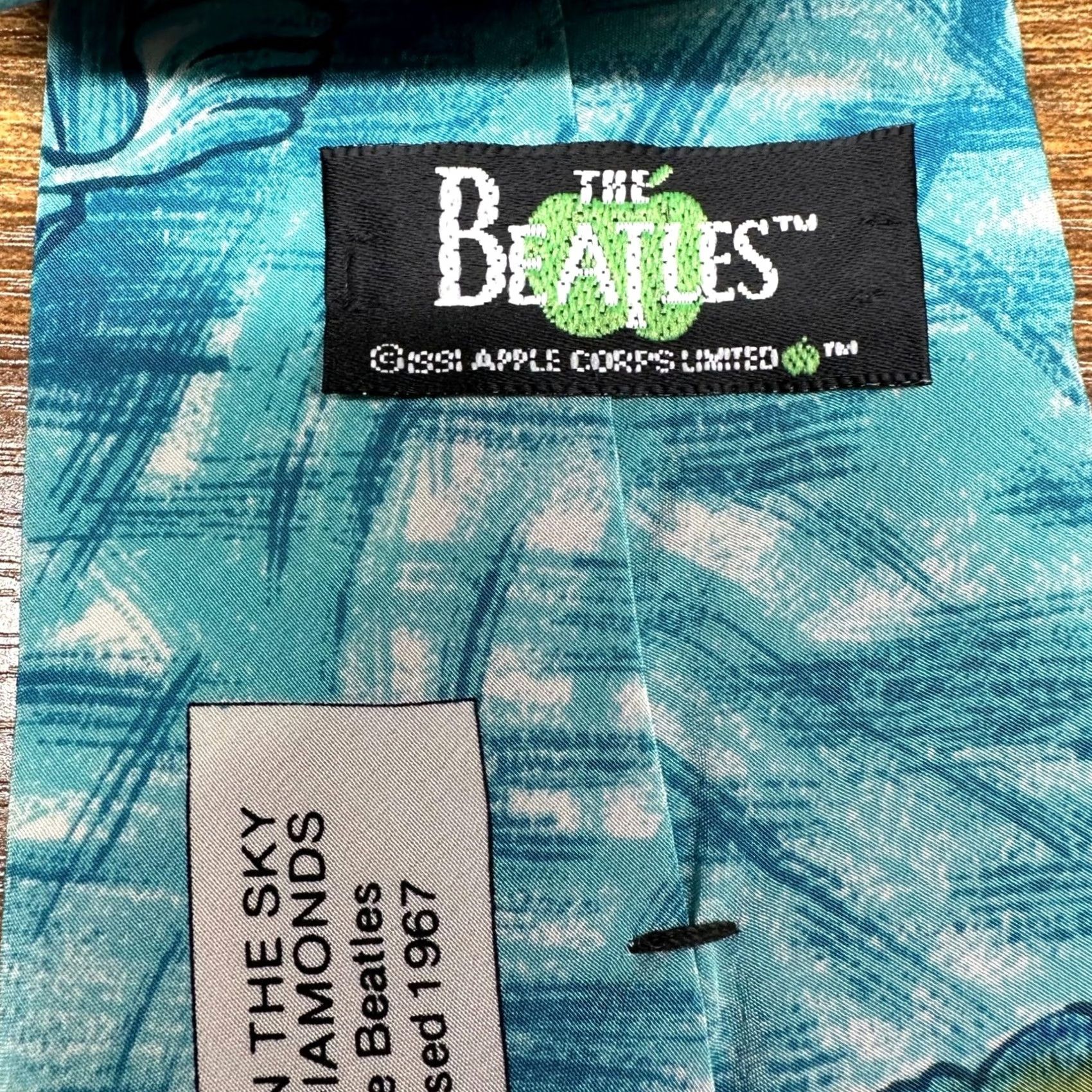 Vintage VINTAGE The Beatles Manhattan Menswear Silk Tie Blue Gold Lucy in the Sky with Diamonds Mens Size ONE SIZE - 6 Thumbnail