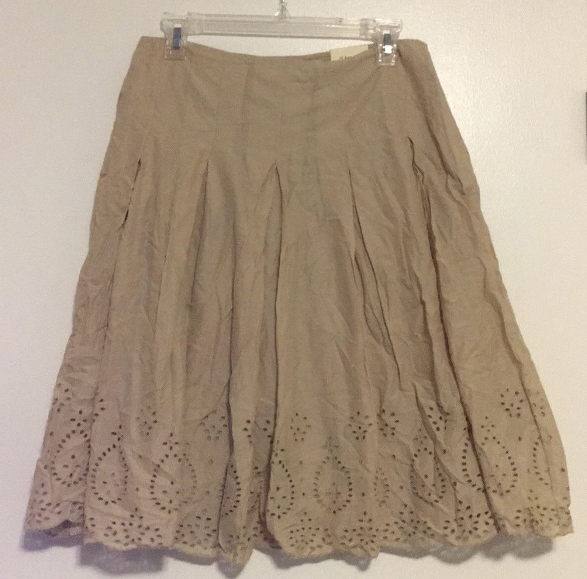 St. Johns Bay St John’s Bay Tan Midi Skirt Size 28" / US 6 / IT 42 - 1 Thumbnail