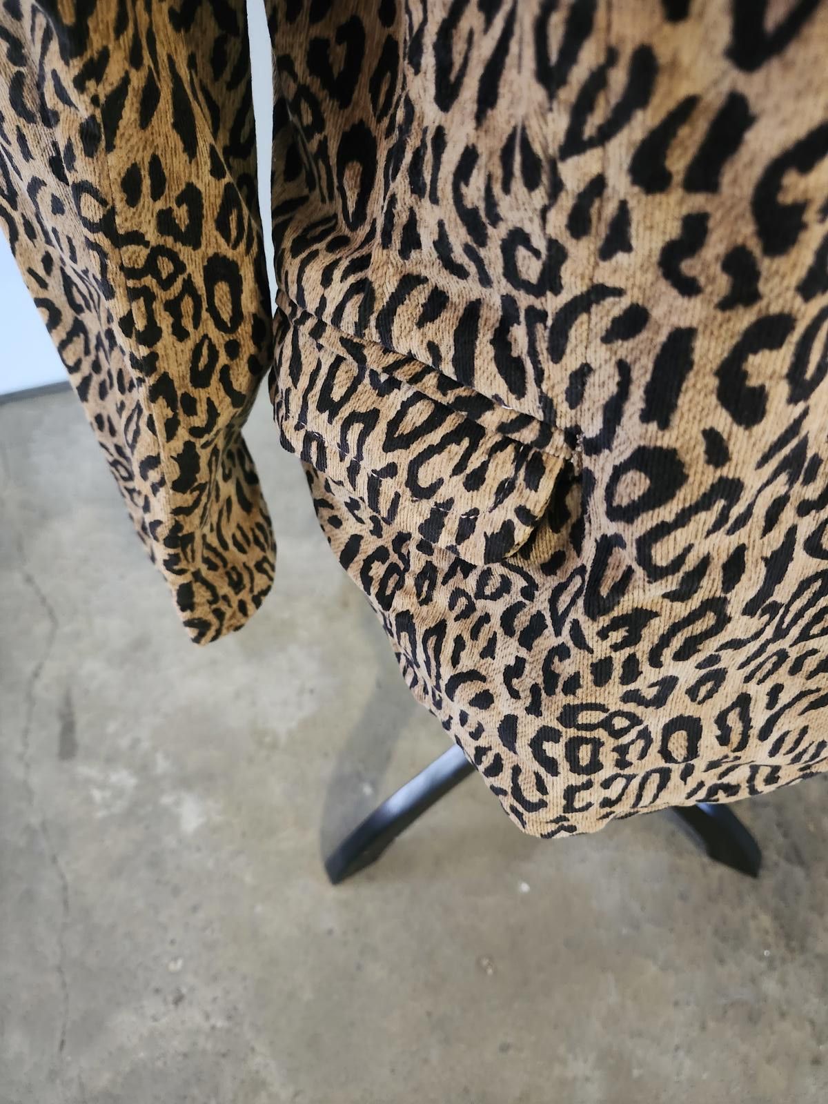 Designer Cheeta blazer by Kikit Size XL / US 12-14 / IT 48-50 - 3 Thumbnail