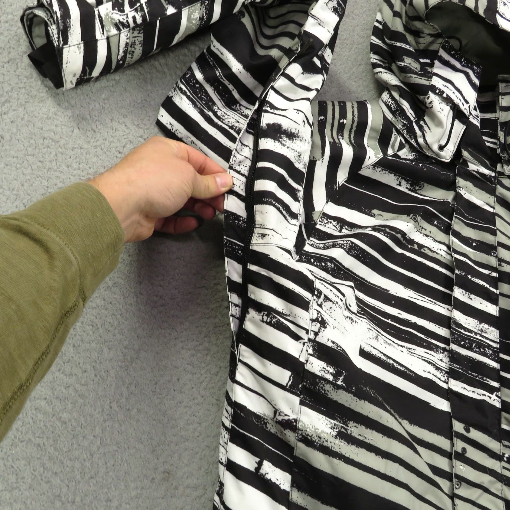 Oakley Oakley Jacket Mens Small Snowboard Digi Tiger Camo Black Ski Anorak Coat Zip Y2K Size US S / EU 44-46 / 1 - 5 Thumbnail