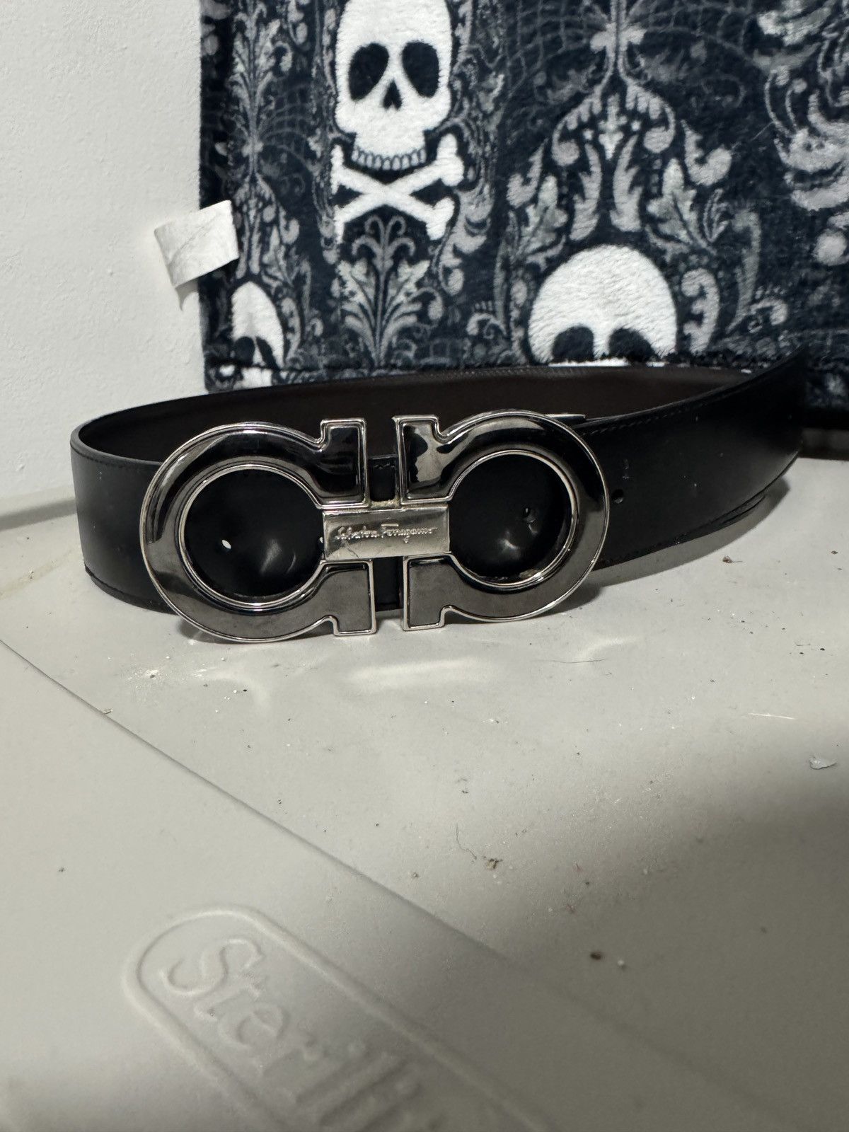Salvatore Ferragamo Black and brown reversable ferrogamo belt Size 34 - 4 Thumbnail