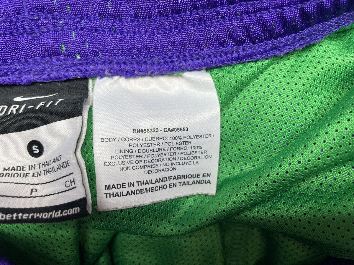 Nike Nike Women's Athletic Shorts Small Purple Green 404908-502 Size 26" / US 2 / IT 38 - 6 Thumbnail