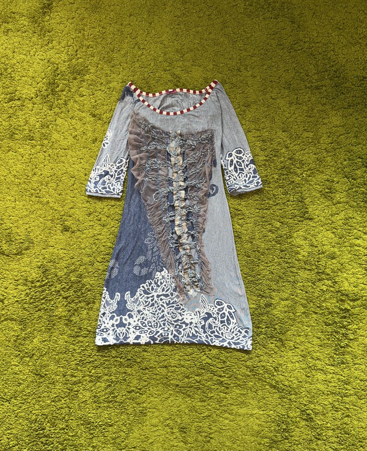 Save the Queen avant garde vintage Y2K open back dress