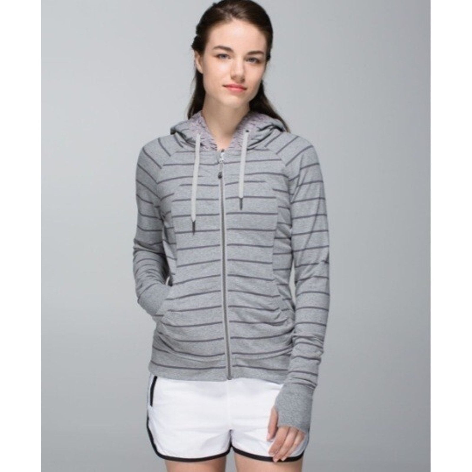 Lululemon Lululemon Movement Jacket Cayman Stripe Grey Size M A002024 Size M / US 6-8 / IT 42-44 - 1 Thumbnail
