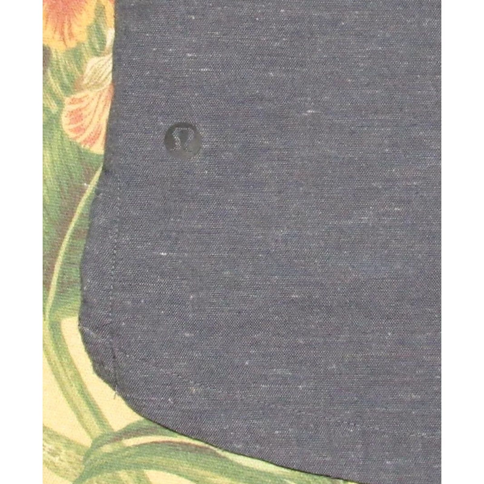 Lululemon LULULEMON Blue Short Sleeve Button Snap Shirt Medium Mens Size US M / EU 48-50 / 2 - 3 Thumbnail