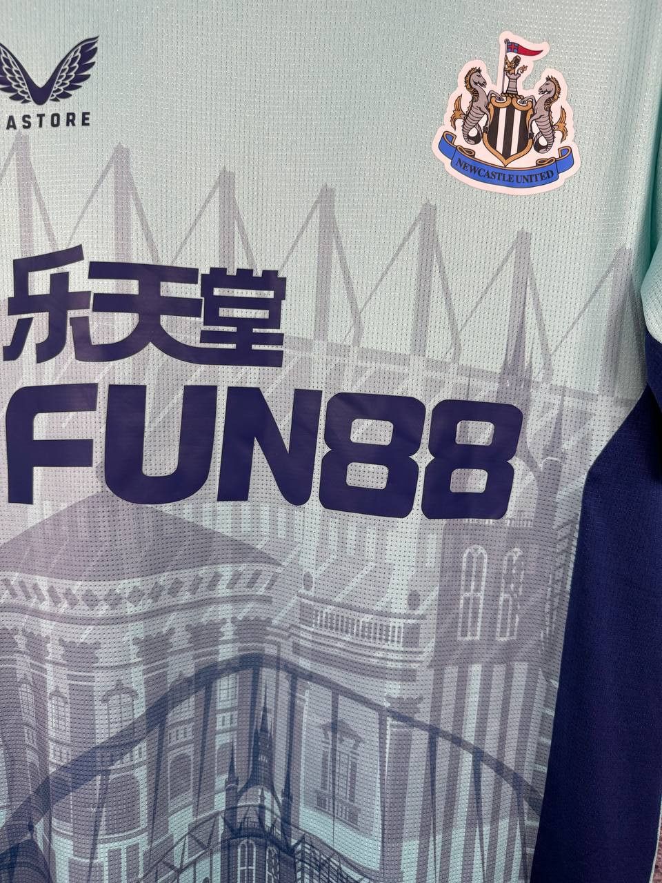 Castore × Vintage Newcastle United 2022/23 Fourth Castore Soccer Jersey Size US S / EU 44-46 / 1 - 6 Thumbnail