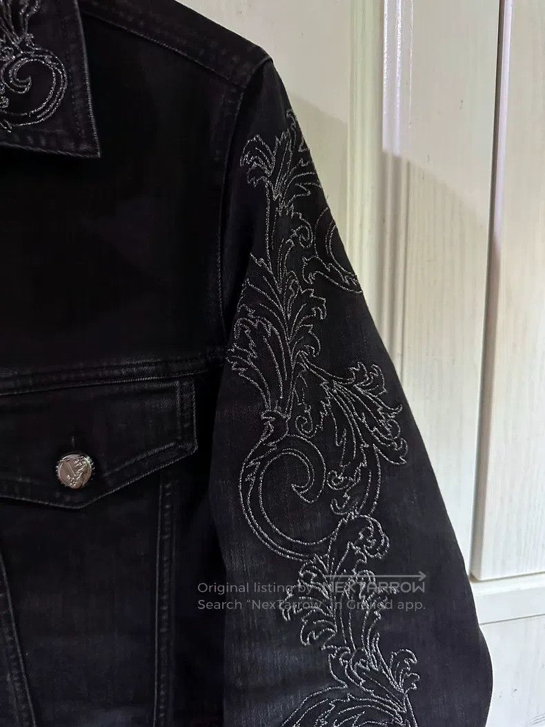 Versace Versace Silver thread embroidered baroque shadow pattern d Size US S / EU 44-46 / 1 - 4 Thumbnail