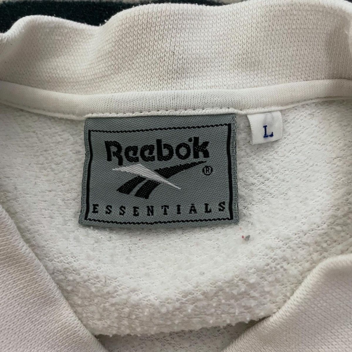Reebok Vintage Reebok Sweatshirt big logo crew neck 90s Size US L / EU 52-54 / 3 - 3 Thumbnail