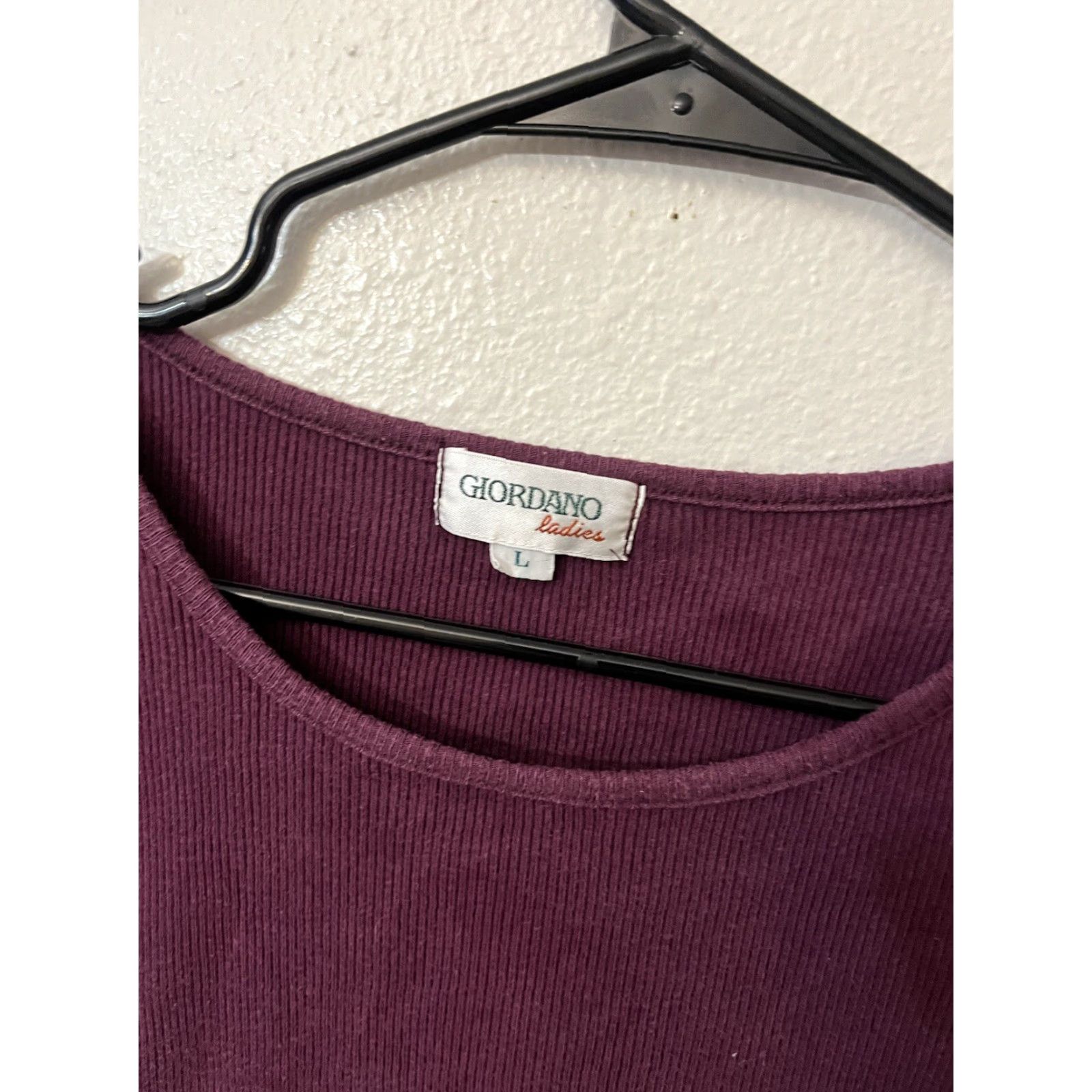 Vintage VINTAGE Giordano Maroon Knit T-Shirt Crew Neck Womens L Short Sleeve Size L / US 10 / IT 46 - 3 Thumbnail