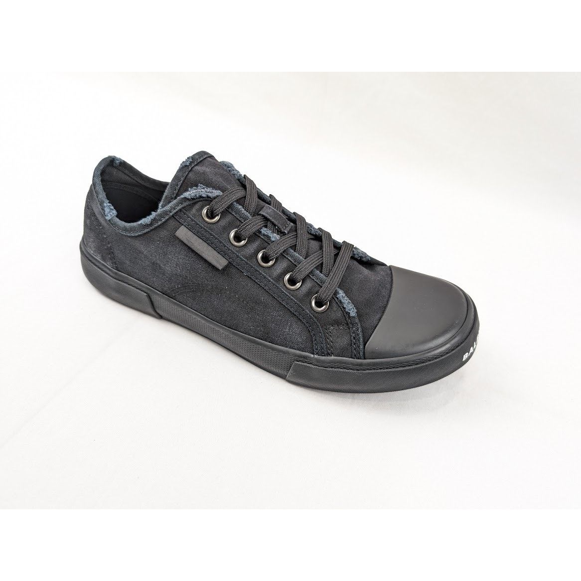 Balenciaga o1rshd1 Low MNC Destroy Paris Low Top Sneakers in Black Size US 9 / EU 42 - 3 Thumbnail