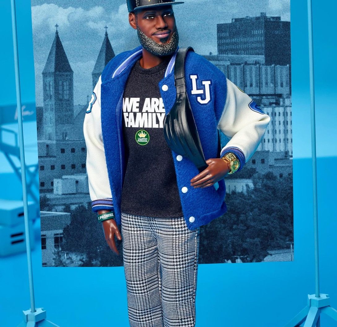 Designer Barbie Signature Lebron James Kenbassadors Doll Collectible Size ONE SIZE - 3 Thumbnail
