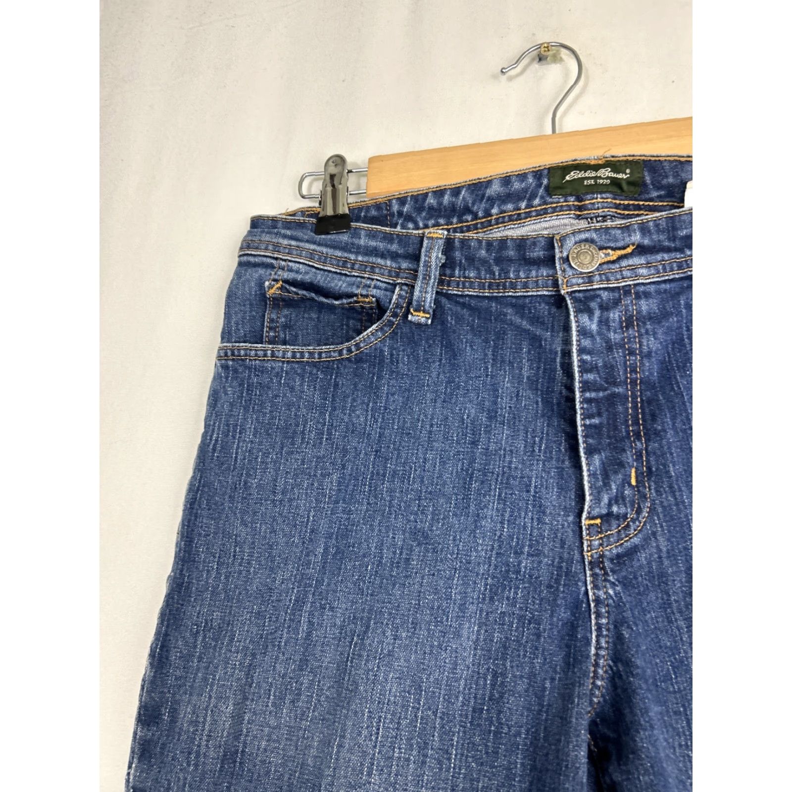Eddie Bauer Eddie Bauer Womens Size 10 Regular Shaped Bootcut Dark Jeans 32x28.5 Size 24" / US 00 / IT 34 - 4 Thumbnail