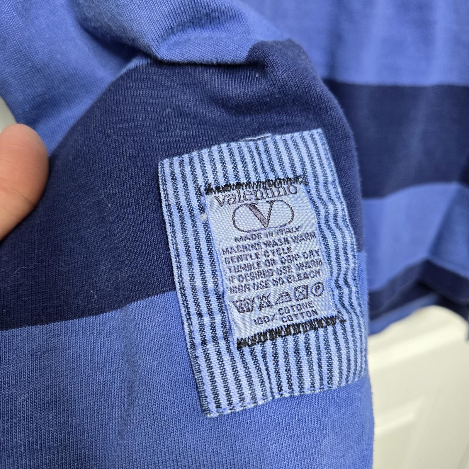 Valentino Vintage Valentino Shirt Cotton Men's Large Blue Crew Neck Size US L / EU 52-54 / 3 - 3 Thumbnail