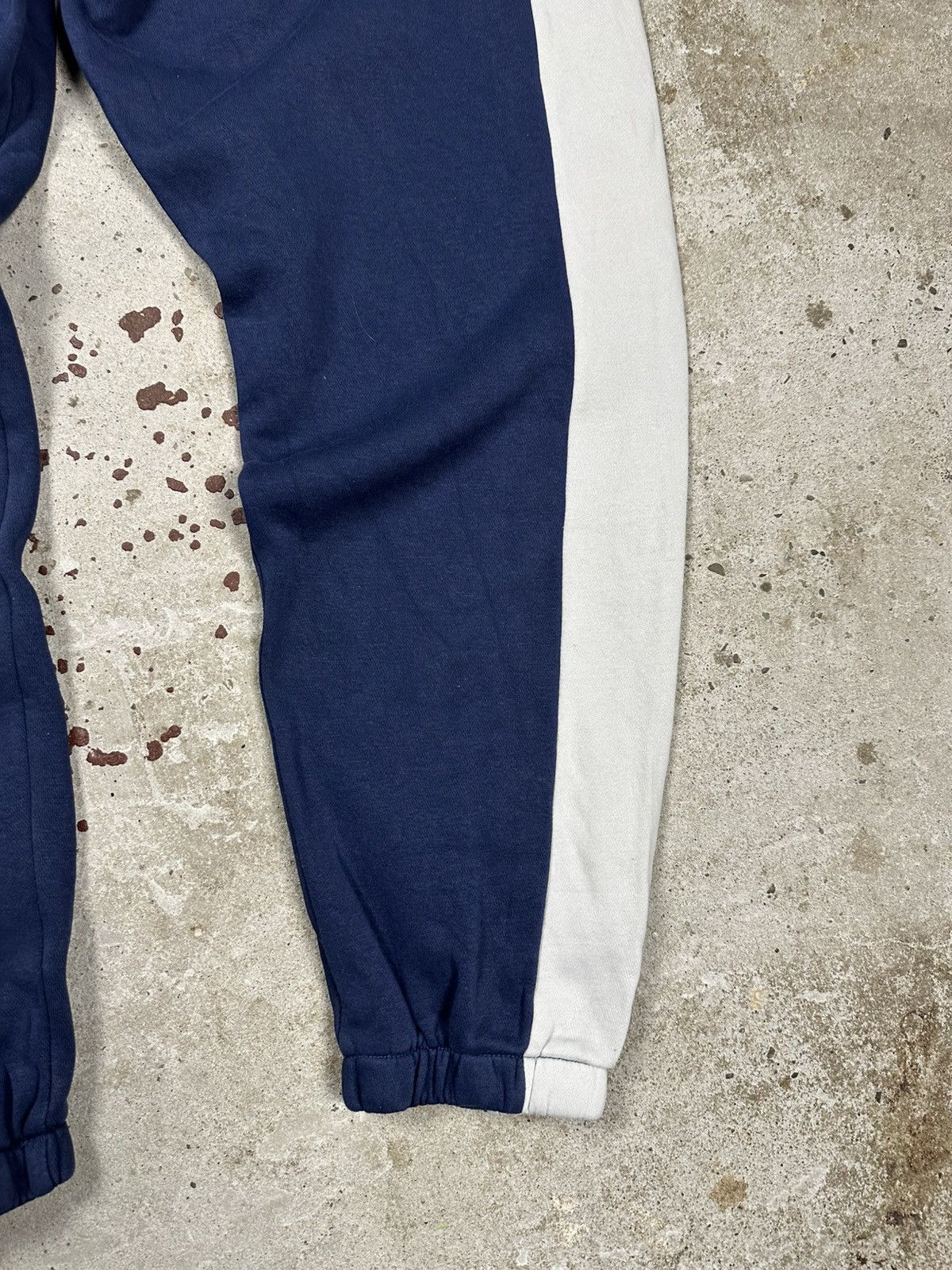 Nike Vintage Y2K Nike Baggy Blue Sweatpants Swoosh rare Size US 34 / EU 50 - 11 Thumbnail