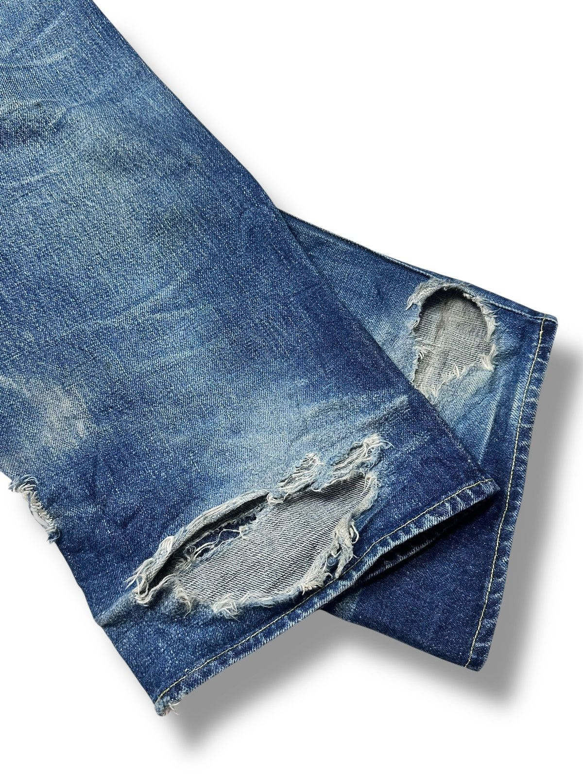 Johnbull Johnbull Vintage Selvedge Distressed Ripped Jeans With Faded Size US 32 / EU 48 - 18 Thumbnail