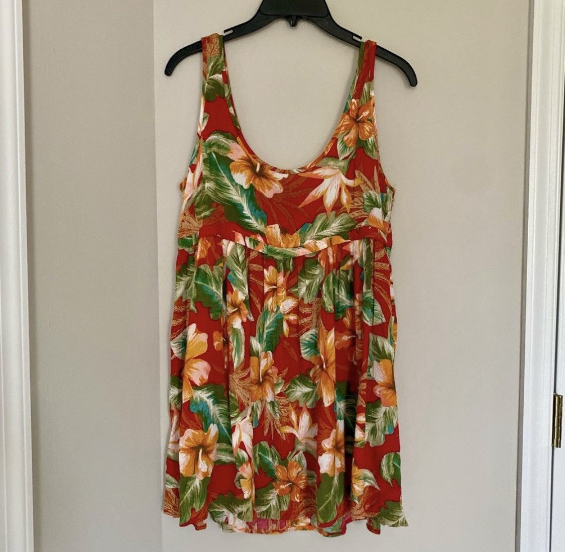 Forever 21 FOREVER 21 SLEEVELESS FLORAL TROPICAL SCOOP BACK MINI DRESS Size M / US 6-8 / IT 42-44 - 1 Thumbnail