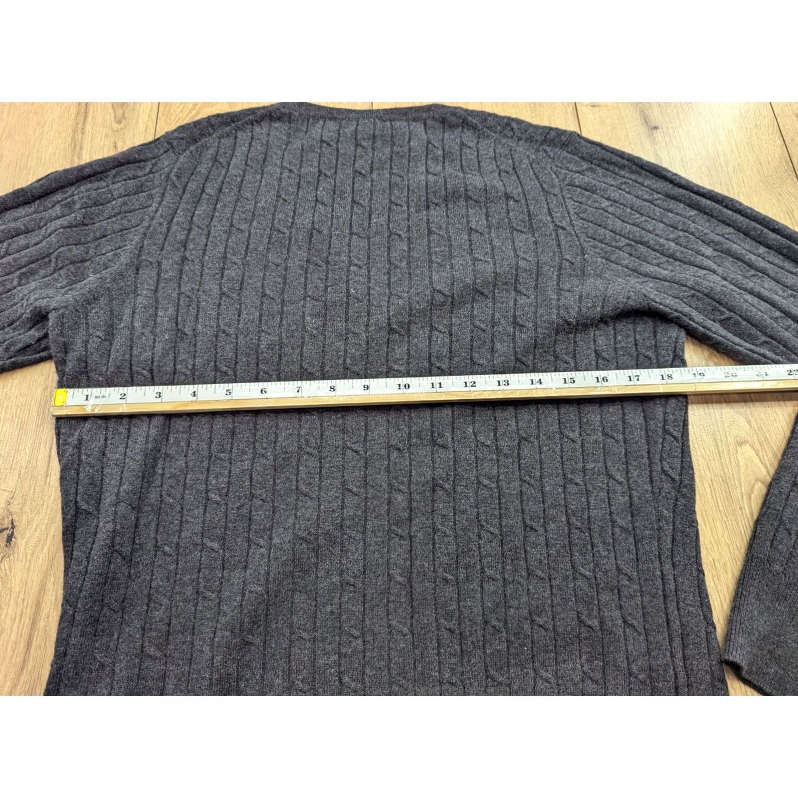 Gant GANT Mens Jumper XL Wool Gray V Neck Sweater Pullover Knit Casual Men Size XL Gray Wool V-Neck Sweater Mens Jumper Size US XL / EU 56 / 4 - 3 Thumbnail