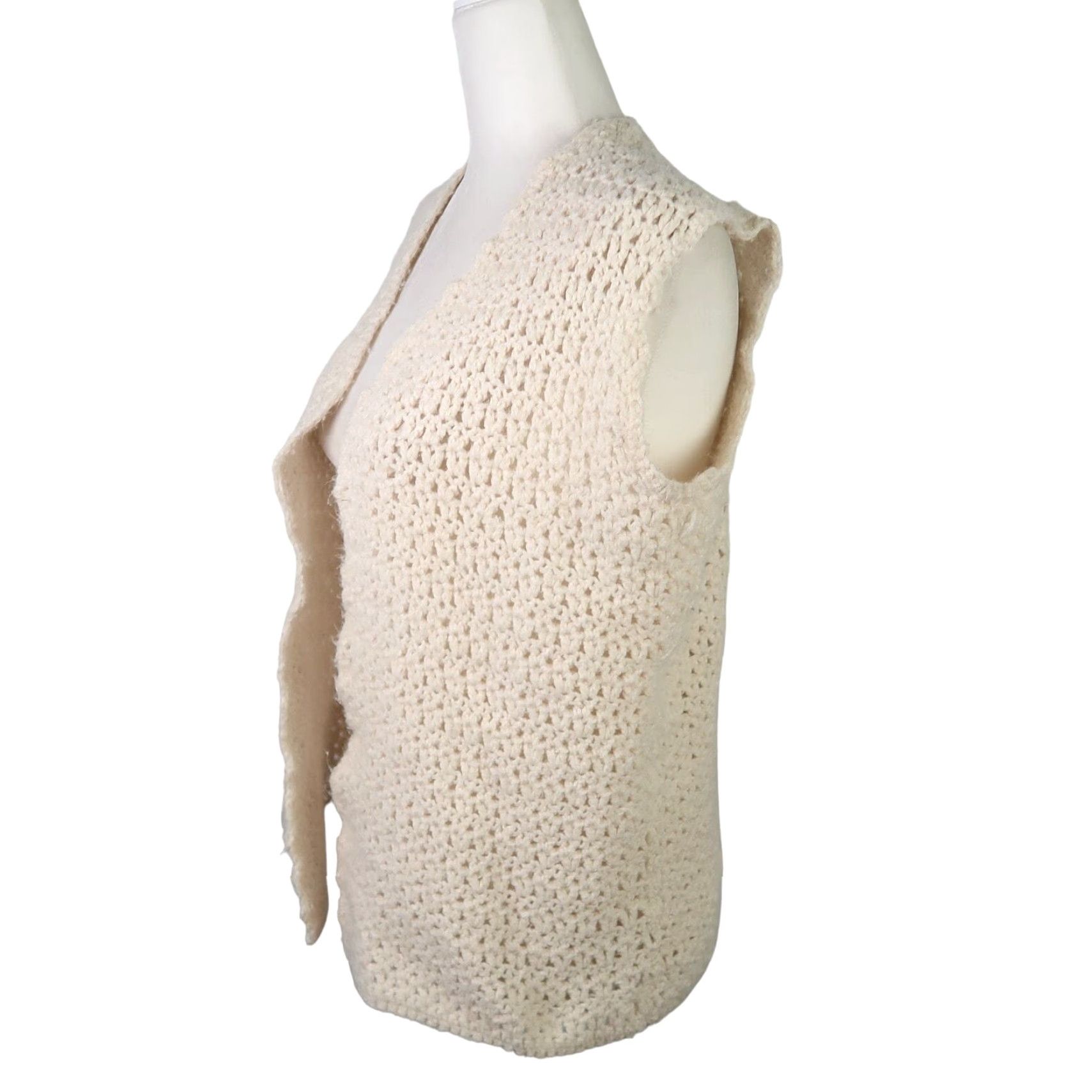 Vintage VINTAGE cream crochet knit sweater vest cardigan L Casual 1970s Acrylic Open fit Sleeveless Handmade 21" pit to pit 23" length Womens/Unisex Size L / US 10 / IT 46 - 3 Thumbnail