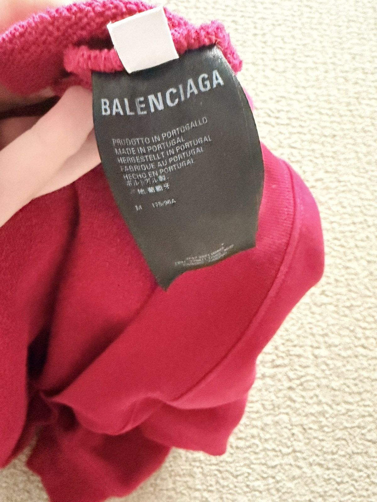 Balenciaga SEND ME OFFERS! Burgundy balenciaga copyright hoodie Size US M / EU 48-50 / 2 - 7 Thumbnail