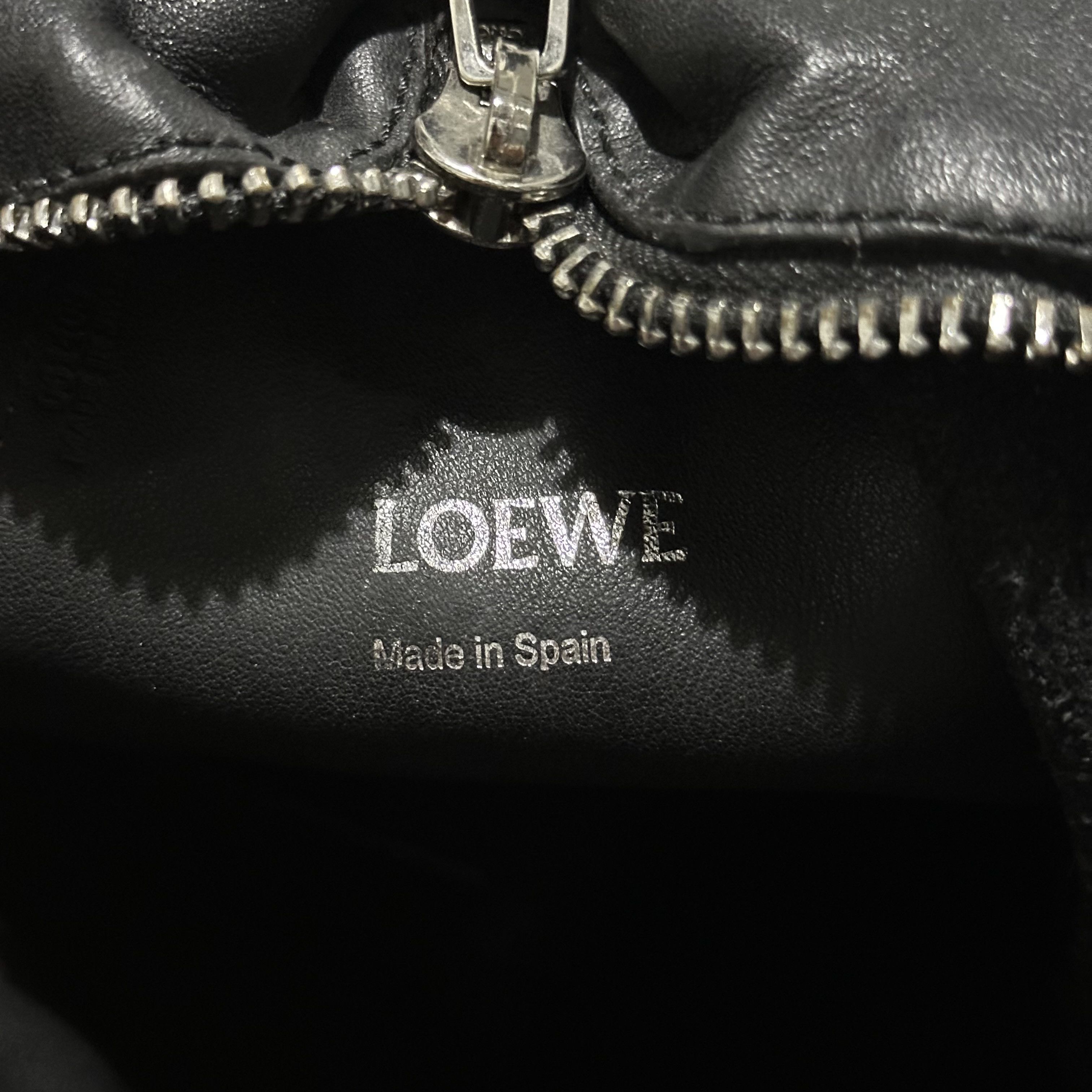 Loewe Loewe Anton Sling Soft Grained Calf Crossbody Bag Leather Size ONE SIZE - 12 Thumbnail