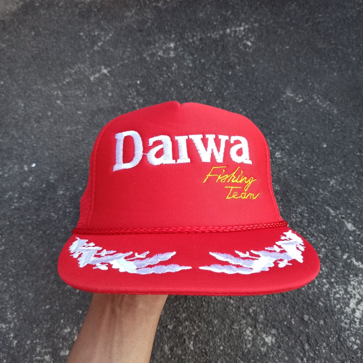Vintage VINTAGE DAIWA FISHING TEAM TRUCKER HAT. Size ONE SIZE - 7 Thumbnail