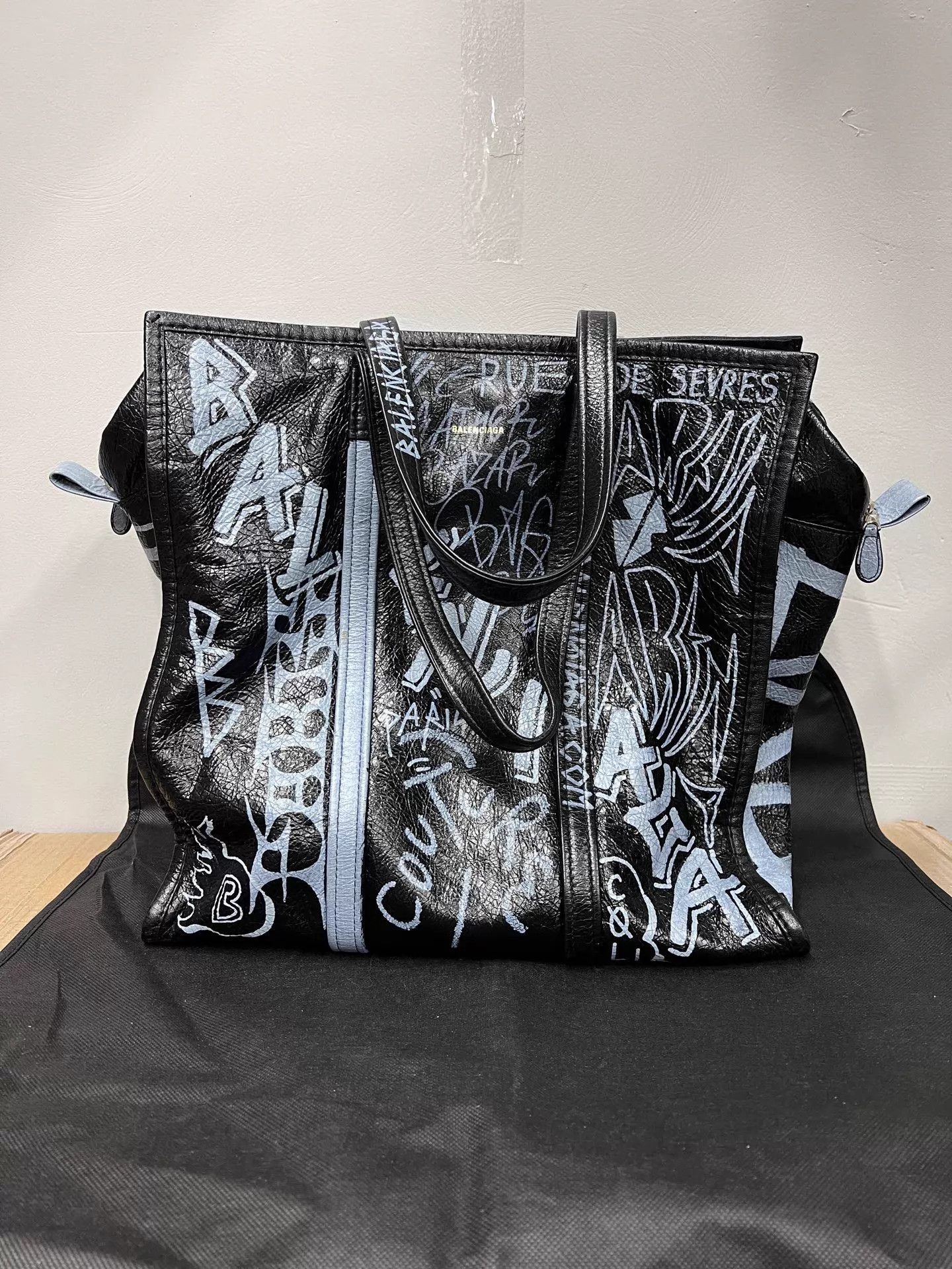 Balenciaga Balenciaga Bazar Graffiti Large Lambskin Tote Bag Size ONE SIZE - 1 Thumbnail
