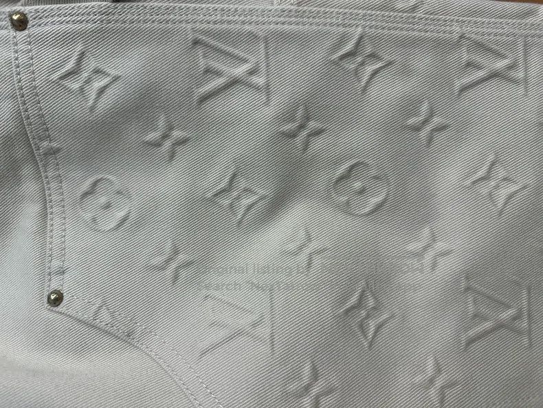Louis Vuitton Louis Vuitton Full logo timber pants Size US 29 - 7 Thumbnail