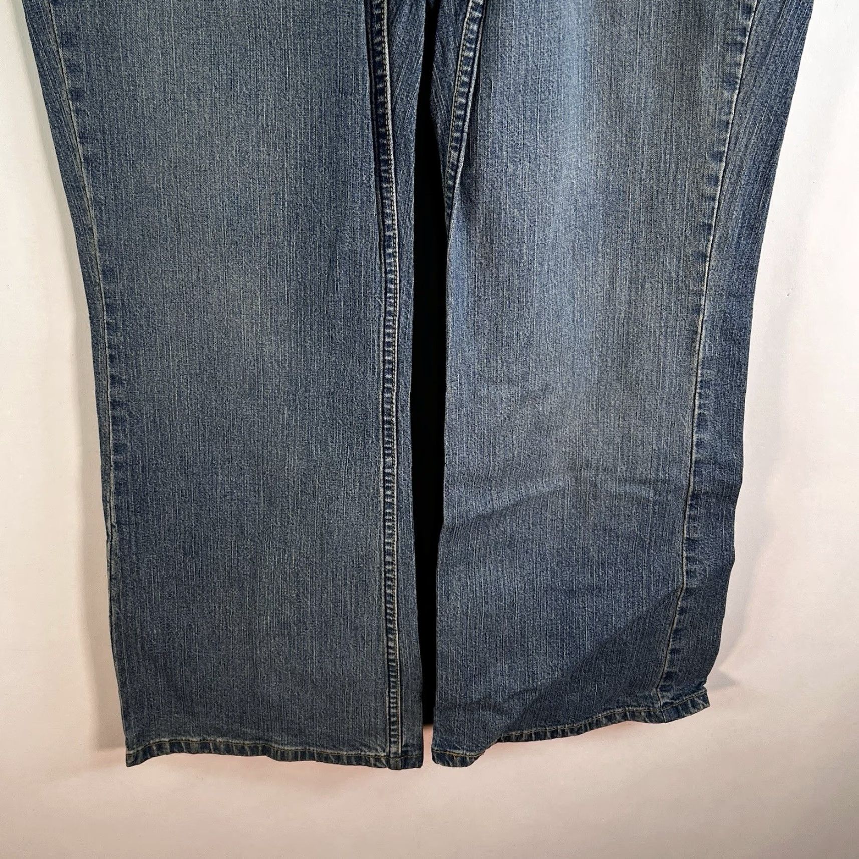 Levi's VINTAGE Levi's Signature Boot Cut Denim Jeans Women's 16M 32 Inseam Blue 41 Waist NWT Jeans Size 38" / US 16 / IT 52 - 4 Thumbnail