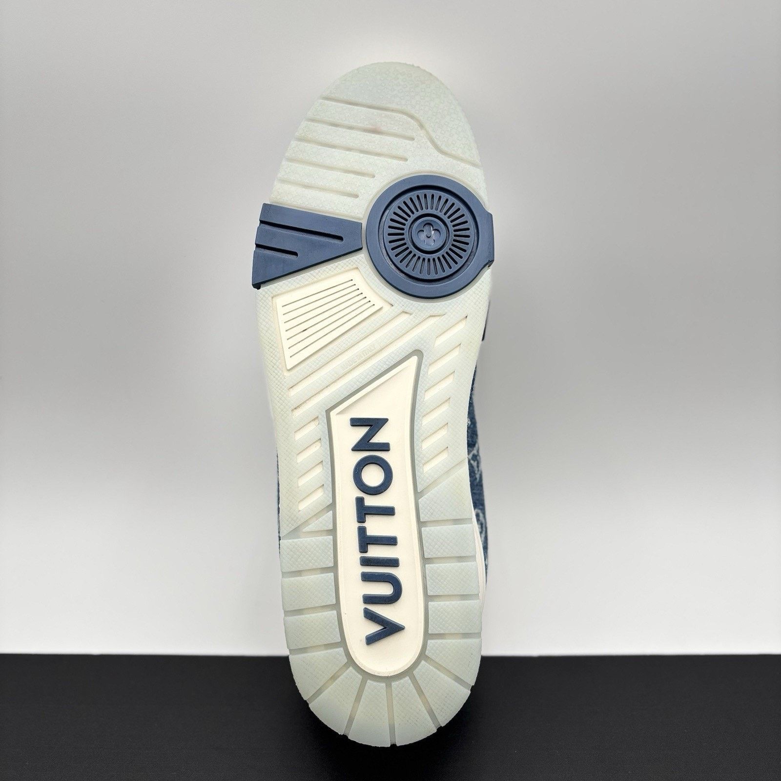 Louis Vuitton 12-12.5 US Louis Vuitton Trainer Denim ' Navy ' | EXCELLENT! Size US 12 / EU 45 - 8 Thumbnail