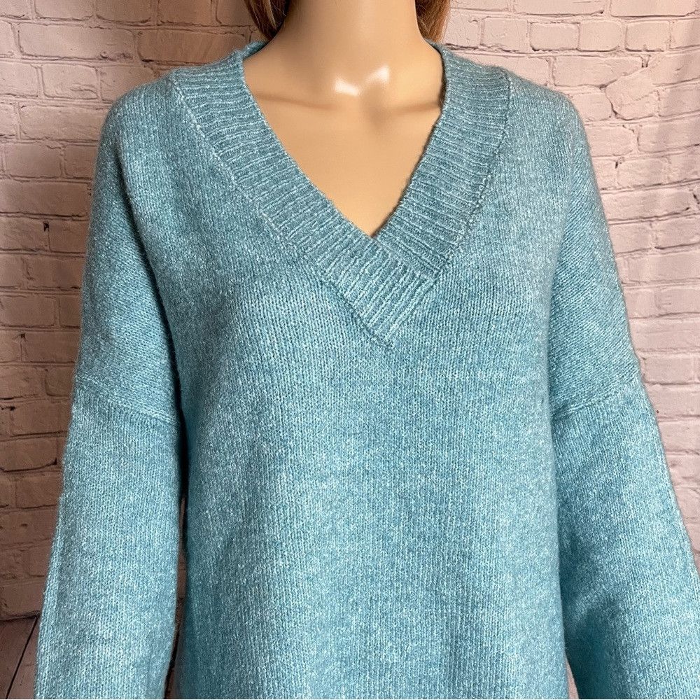 Pull & Bear New Pull & Bear Blue V-Neck Drop Shoulder Sweater Size L Size L / US 10 / IT 46 - 3 Thumbnail
