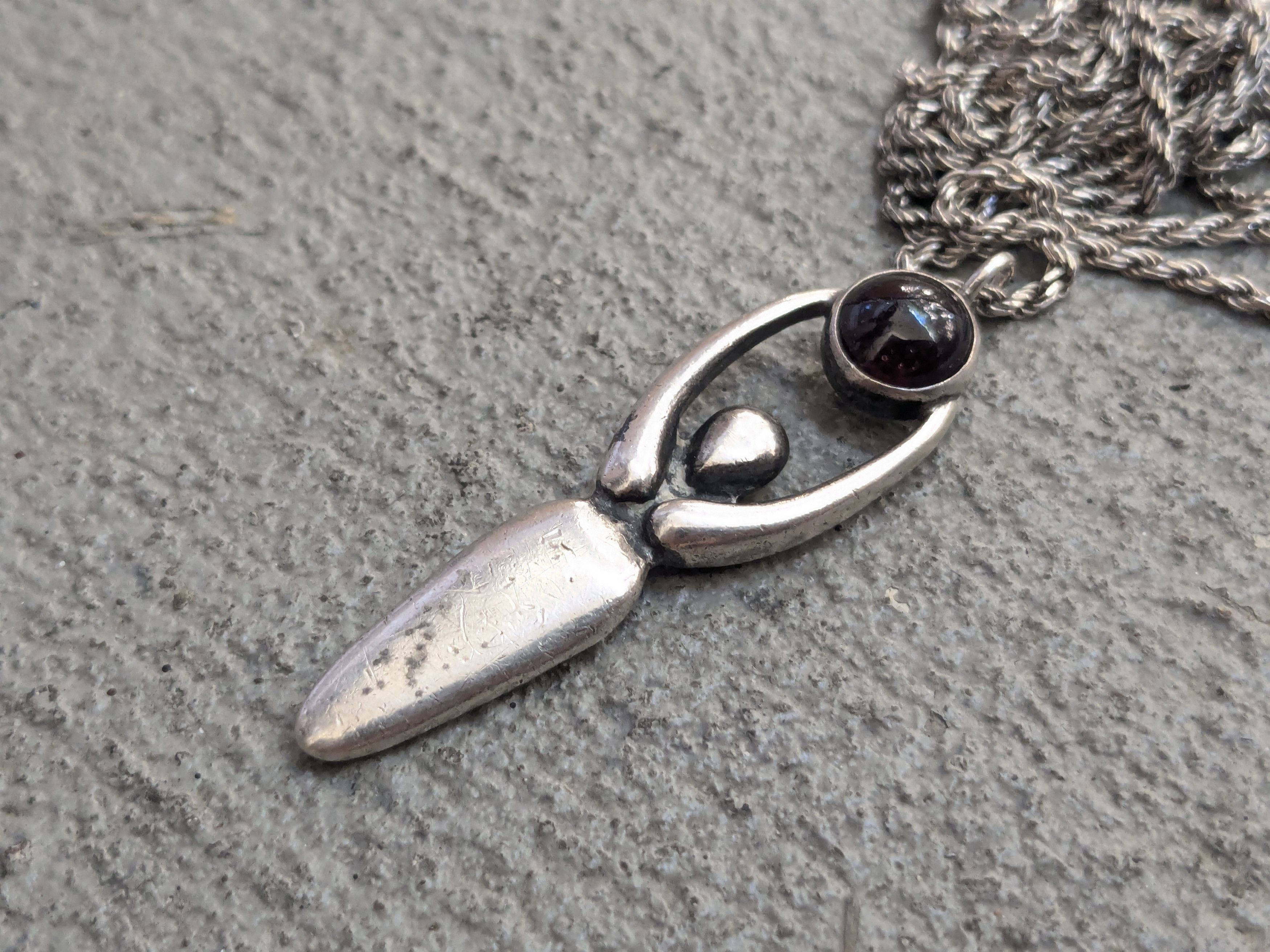 Sterling Silver Vintage Sterling Silver Necklace Garnet Earth Goddess 30" Size ONE SIZE - 5 Thumbnail