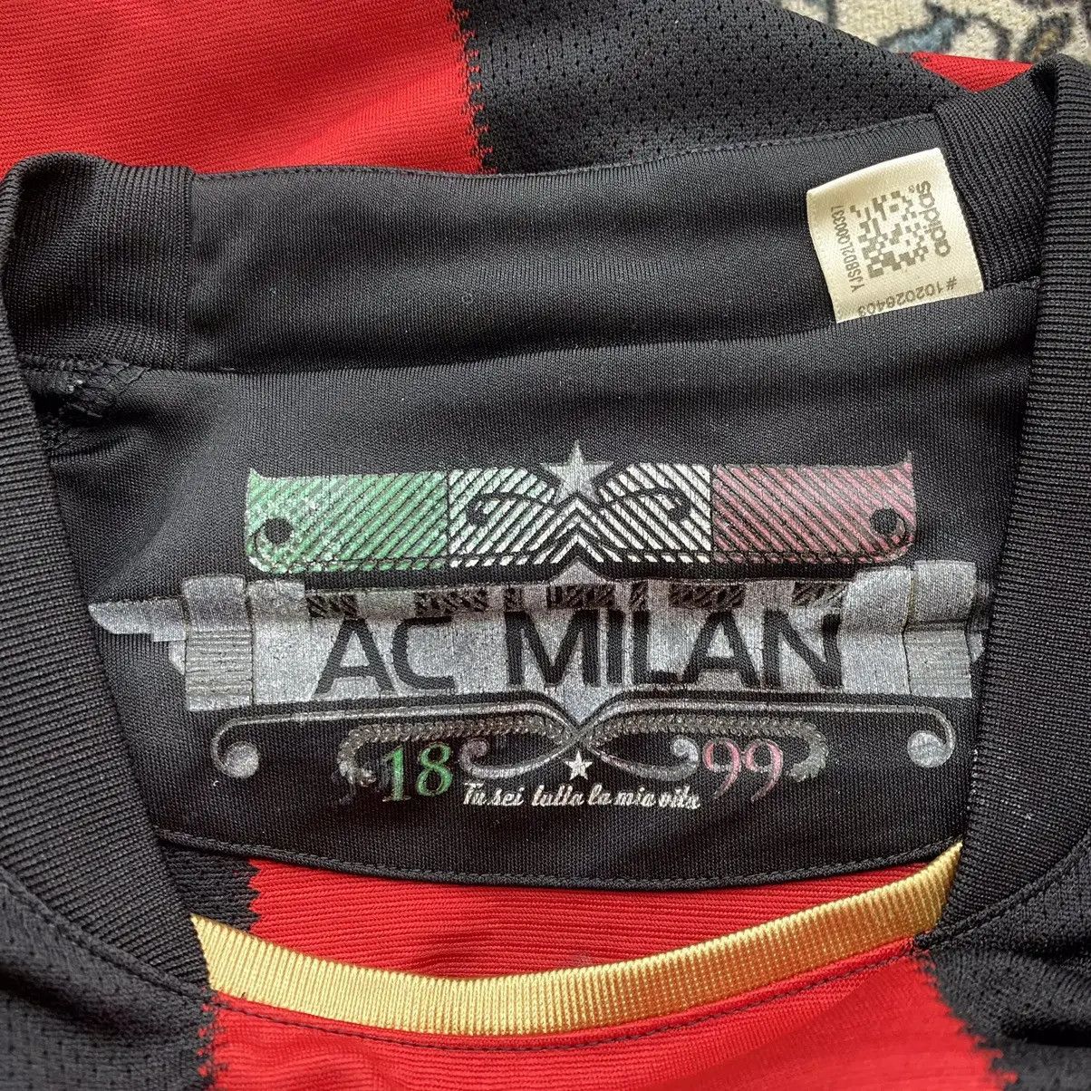 Adidas Vintage ADIDAS x AC MILAN 2010/2011 Season Jersey Tee Shirt Size US M / EU 48-50 / 2 - 4 Thumbnail