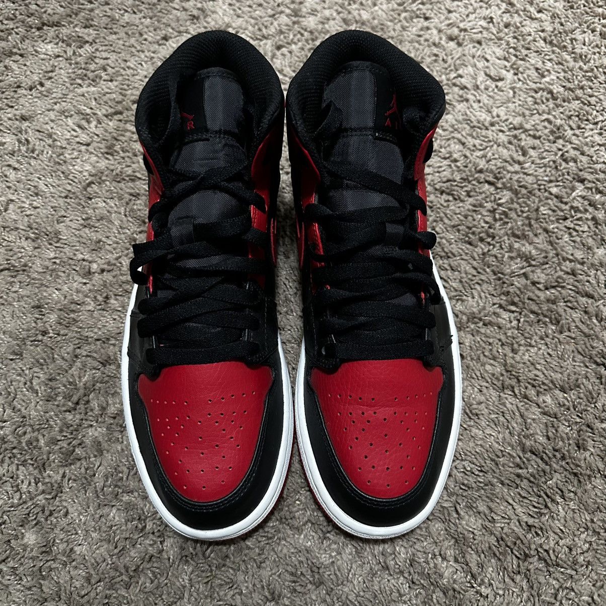 Jordan Brand Air Jordan 1 Mid “Banned” Size US 8 / EU 41 - 3 Thumbnail