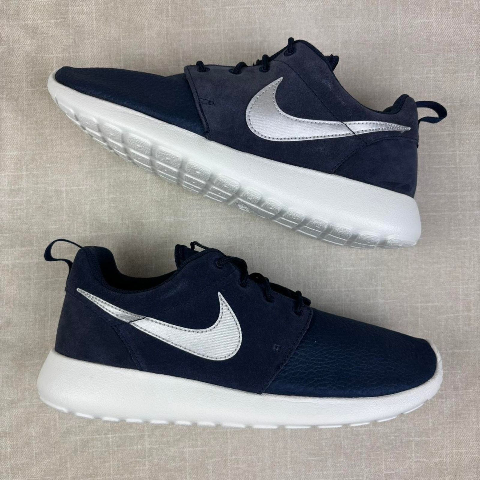 Nike 🗿 2014 Nike Roshe Run “Suede Obsidian” 8.5M Size US 8.5 / EU 41-42 - 2 Thumbnail