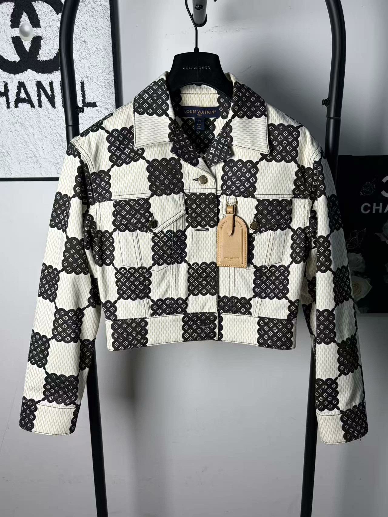 Louis Vuitton Louis Vuitton Denim White Jacket S Women Size S / US 4 / IT 40 - 1 Thumbnail