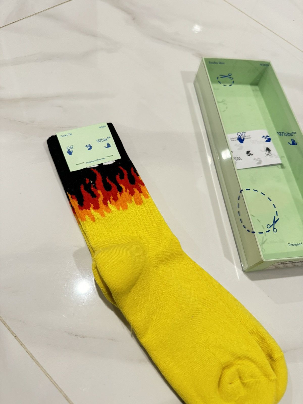 image of Off White Flames Arrow Socks in Black, Men's