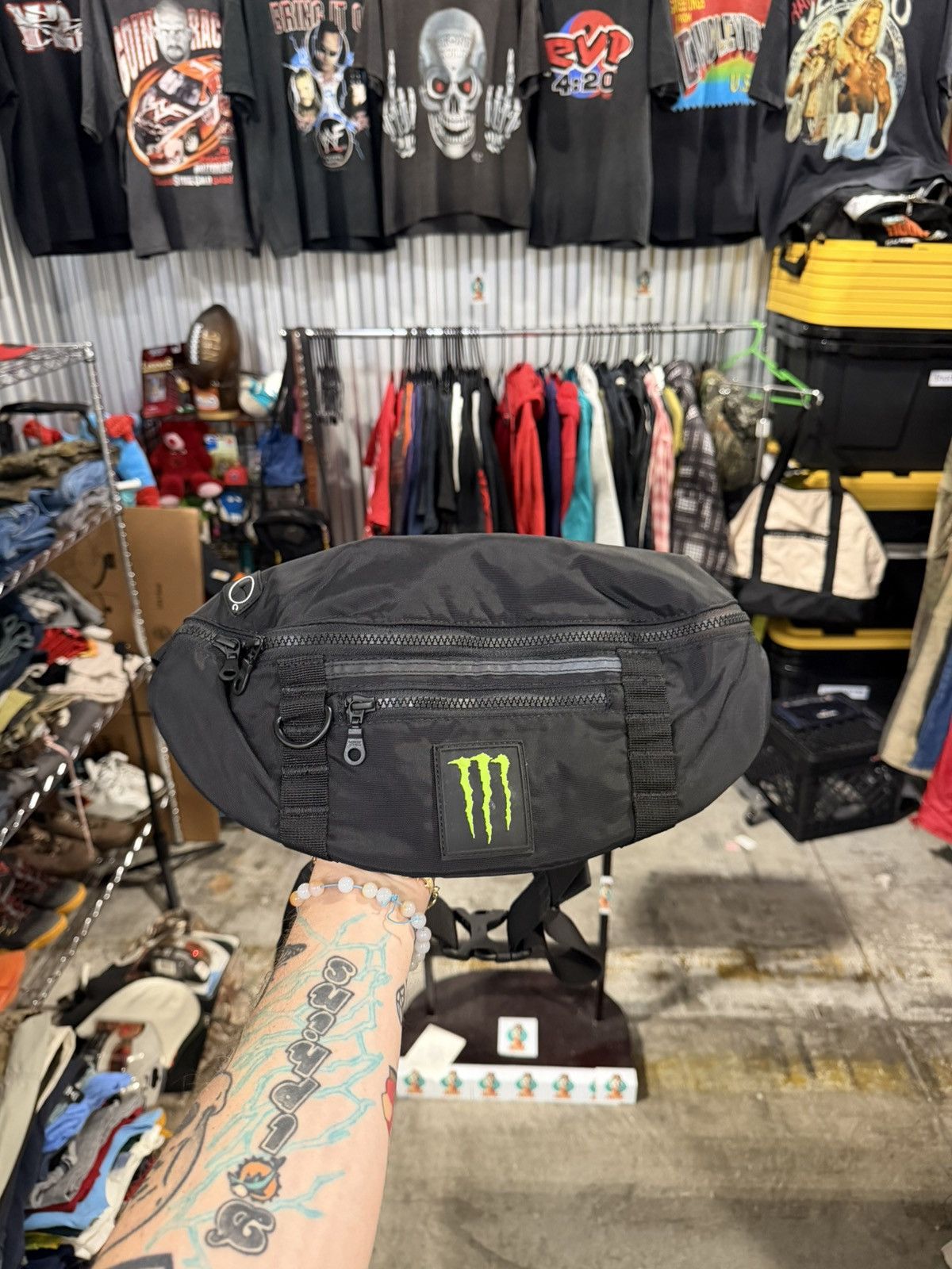 New Era Vintage New Era Monster Waist Bag Multiple Pockets Size ONE SIZE - 1 Thumbnail